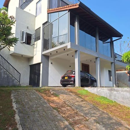 Bellaxy Ceylon Bed & Breakfast Exterior photo